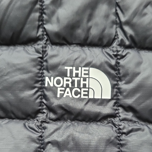The North Face Women's Black Quilted Long Puffer Jacket - XS - Picture 3 of 6